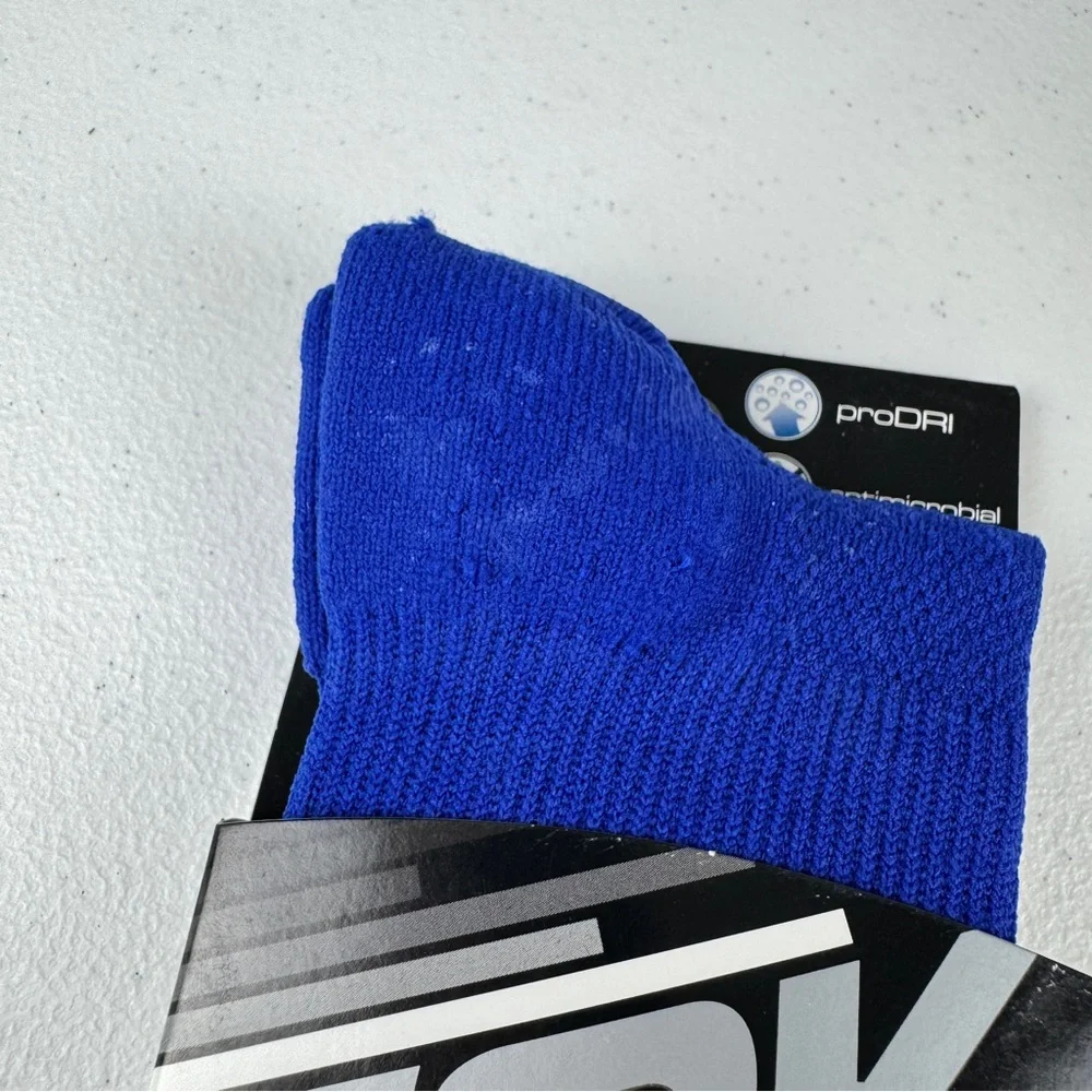 TCK Performance Athletic Crew Socks Size Small Blue and White Striped‎ NWT